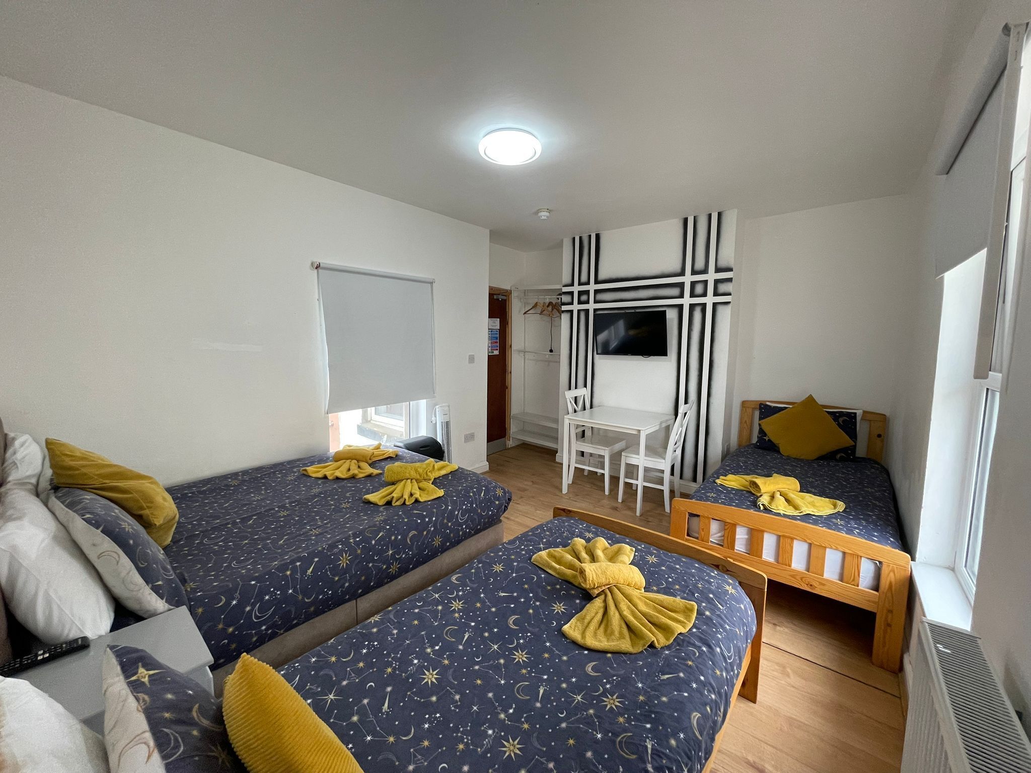 1 chambre, fer et planche à repasser, Wi-Fi, draps fournis