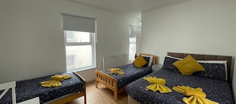 Family Bedroom with Attached Bathroom in Blackpool-Families and Couplies Only