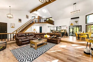 Unclassified image, 2 of 13, button - Lakefront Retreat w/ Hot Tub, Sauna, Private Pool and Beach Access (East Stroudsburg)