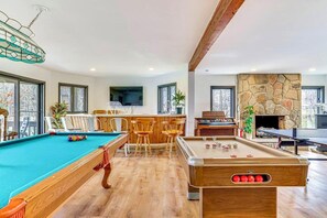 Unclassified image, 3 of 13, button - Lakefront Retreat w/ Hot Tub, Sauna, Private Pool and Beach Access (East Stroudsburg)