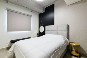 套房, 阳台, 城市景观 | 笔记本电脑工作区、免费 WiFi