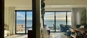 Blush & View