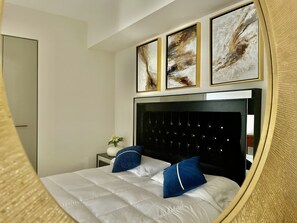 2 bedrooms, iron/ironing board, WiFi, bed sheets - Blush & View (Mazatlán)