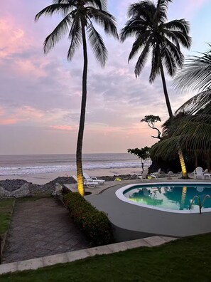 Unclassified image, 2 of 22, button - La Perla @ Rocamar (Jicalapa)