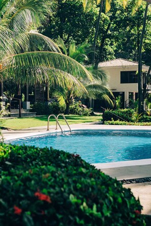 Unclassified image, 4 of 22, button - La Perla @ Rocamar (Jicalapa)