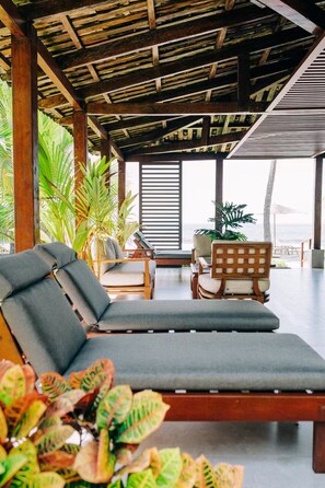 Unclassified image, 3 of 22, button - La Perla @ Rocamar (Jicalapa)