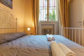 Appartement (Garden Retreat - Garden) | Verduisterende gordijnen, een strijkplank/strijkijzer, babybedden