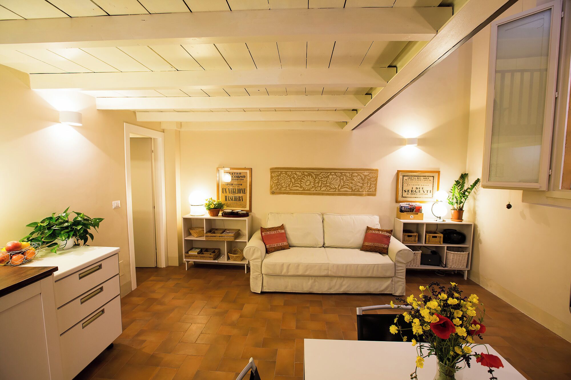 公寓 (Loft Studio - Bilocale con soppalco) | 起居区