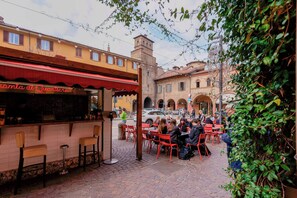 Exterior - Borgo Cantarana (Bologna)