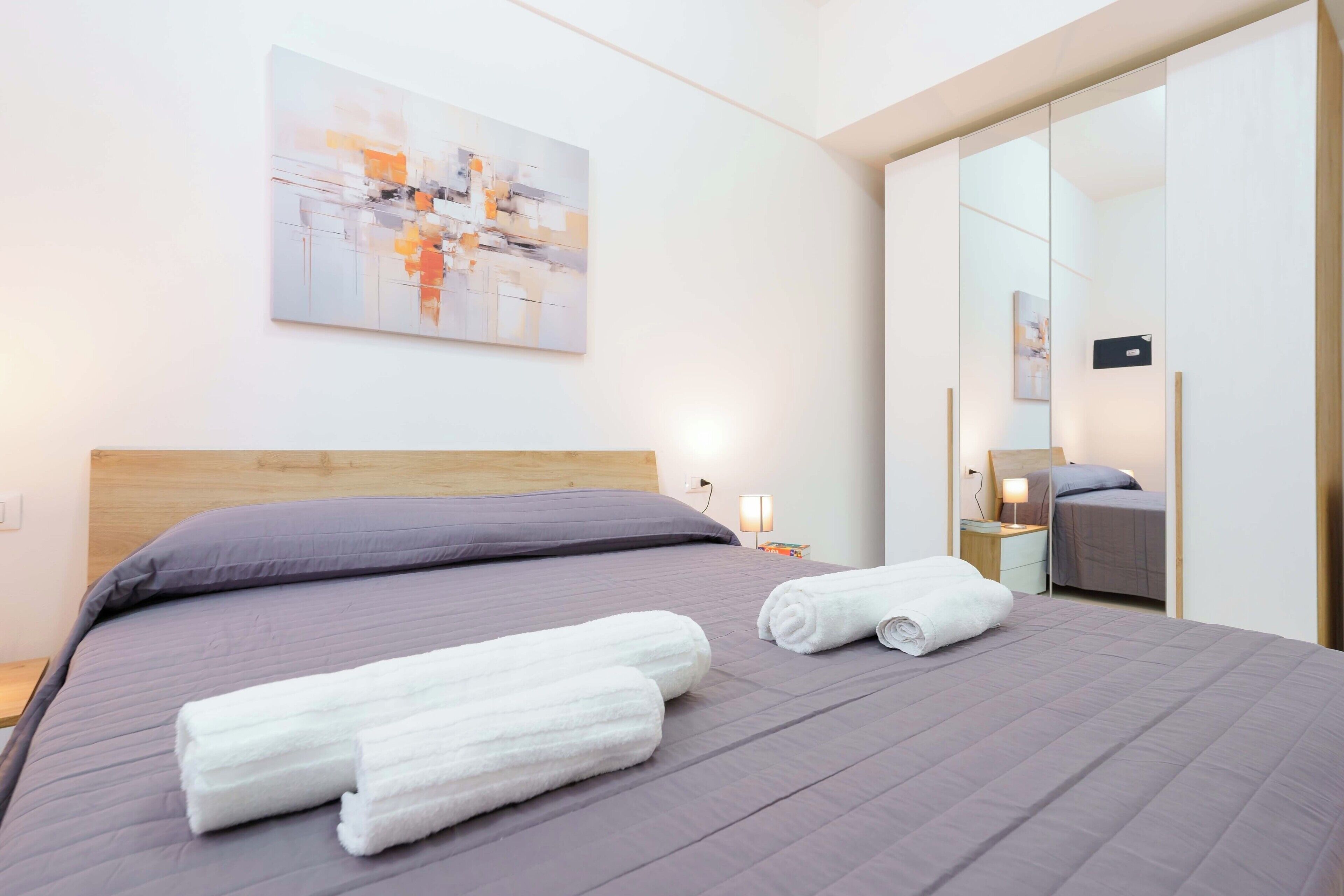 Desk, cribs/infant beds, free WiFi, bed sheets