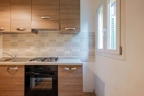 Apartment (Cavaticcio Apartment) | Eigene Küche | Großer Kühlschrank, Ofen, Herdplatte, Espressomaschine