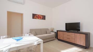 Apartment (Bilocale via cignani) | Wohnbereich