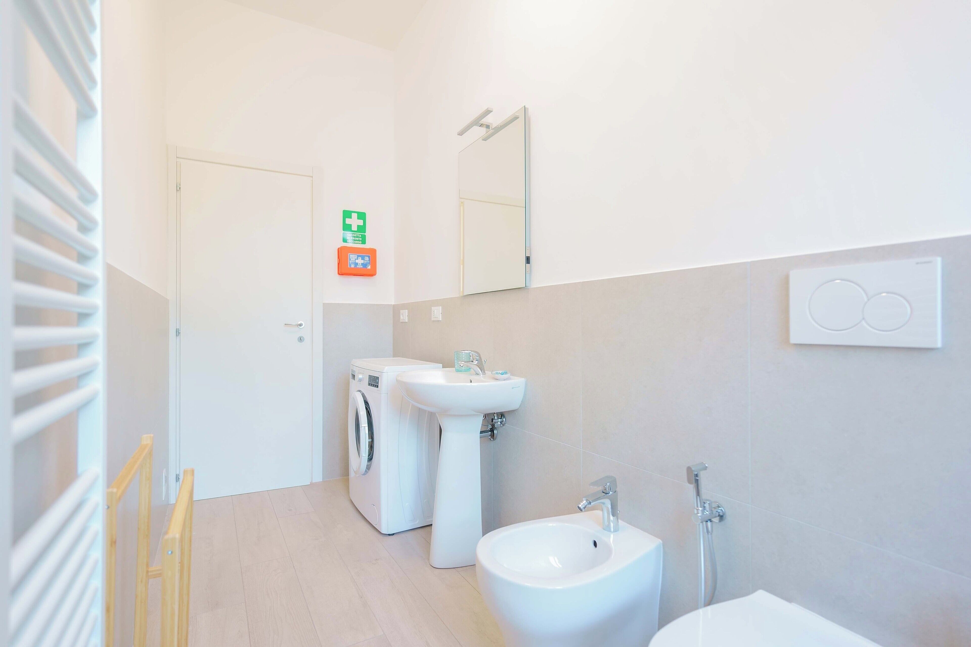 Apartamento (Bilocale via cignani) | Baño | Ducha y toallas