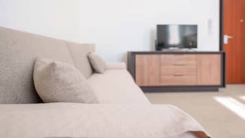 Apartment (Bilocale via cignani) | Living area