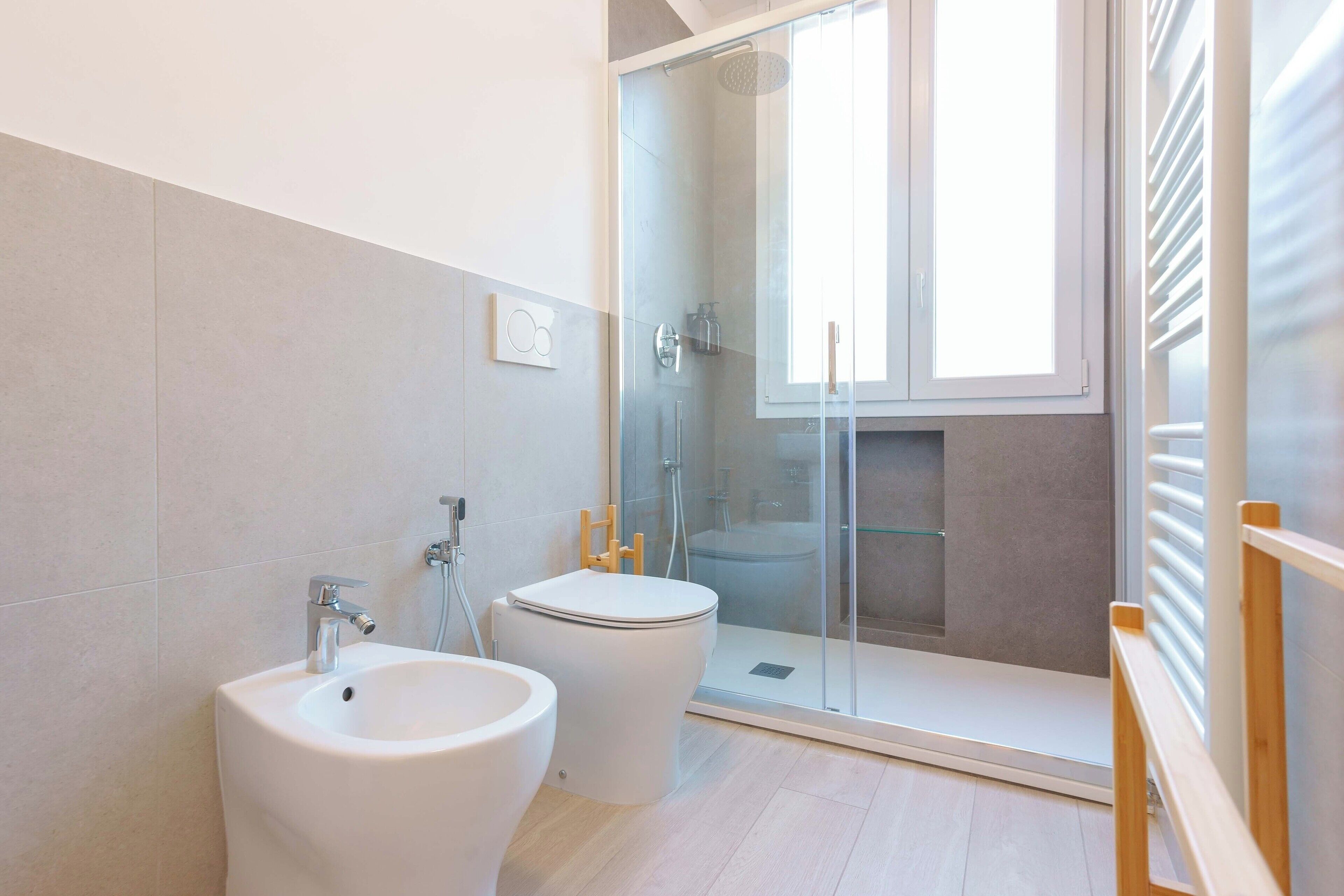 Apartment (Bilocale via cignani) | Bathroom