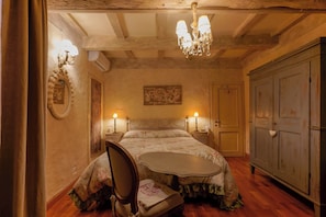 Apartment (Gallery 6) | Iron/ironing board, free WiFi - Gallery Guesthouse (Bologna)