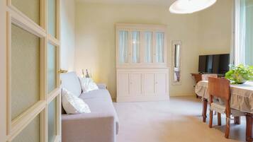 Apartment (Bilocale - Via de Castagnoli 14) | Living area