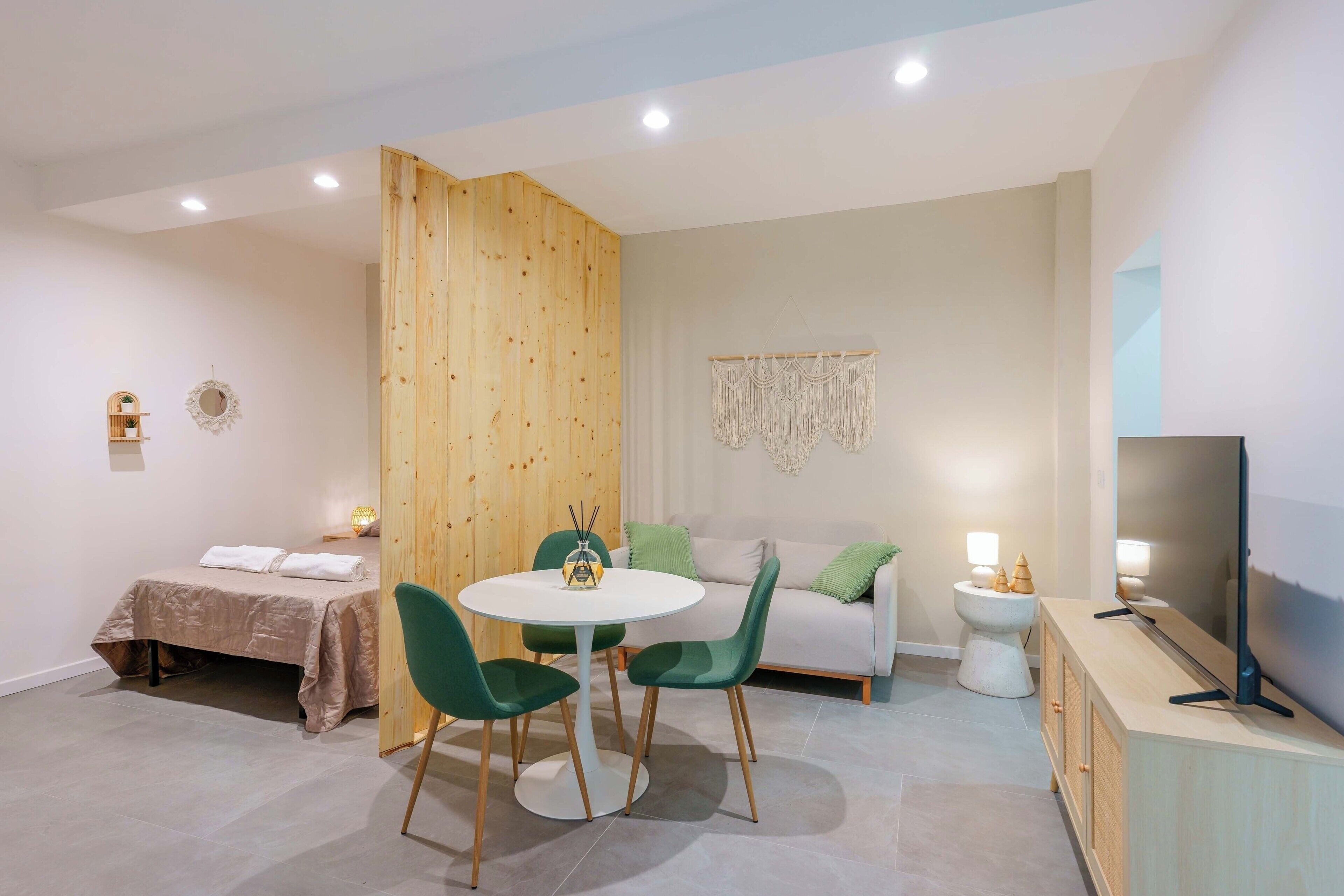 Appartement (Levante Boho Studio) | Babybedden, gratis wifi, beddengoed