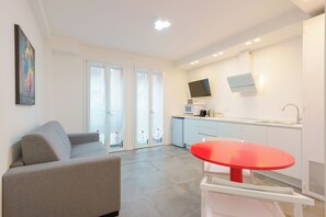 Apartment (Mascarella 86 - Red) | Living area - Mascarella Apartments (Bologna)