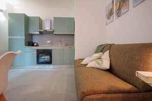 Apartment (Mascarella 81) | Living area - Mascarella Apartments (Bologna)