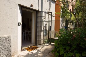 Front of property - Santorsola Apartment (Bologna)