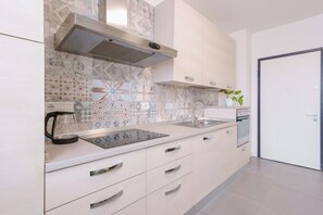 Apartment (West Side) | Private kitchen | Full-sized fridge, oven, stovetop, espresso maker - West Side Bologna Apartment (Bologna)