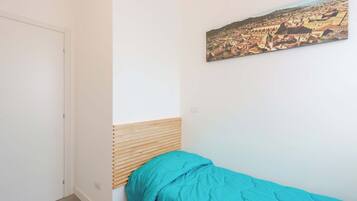 Apartment (West Side) | Cribs/infant beds, free WiFi, bed sheets