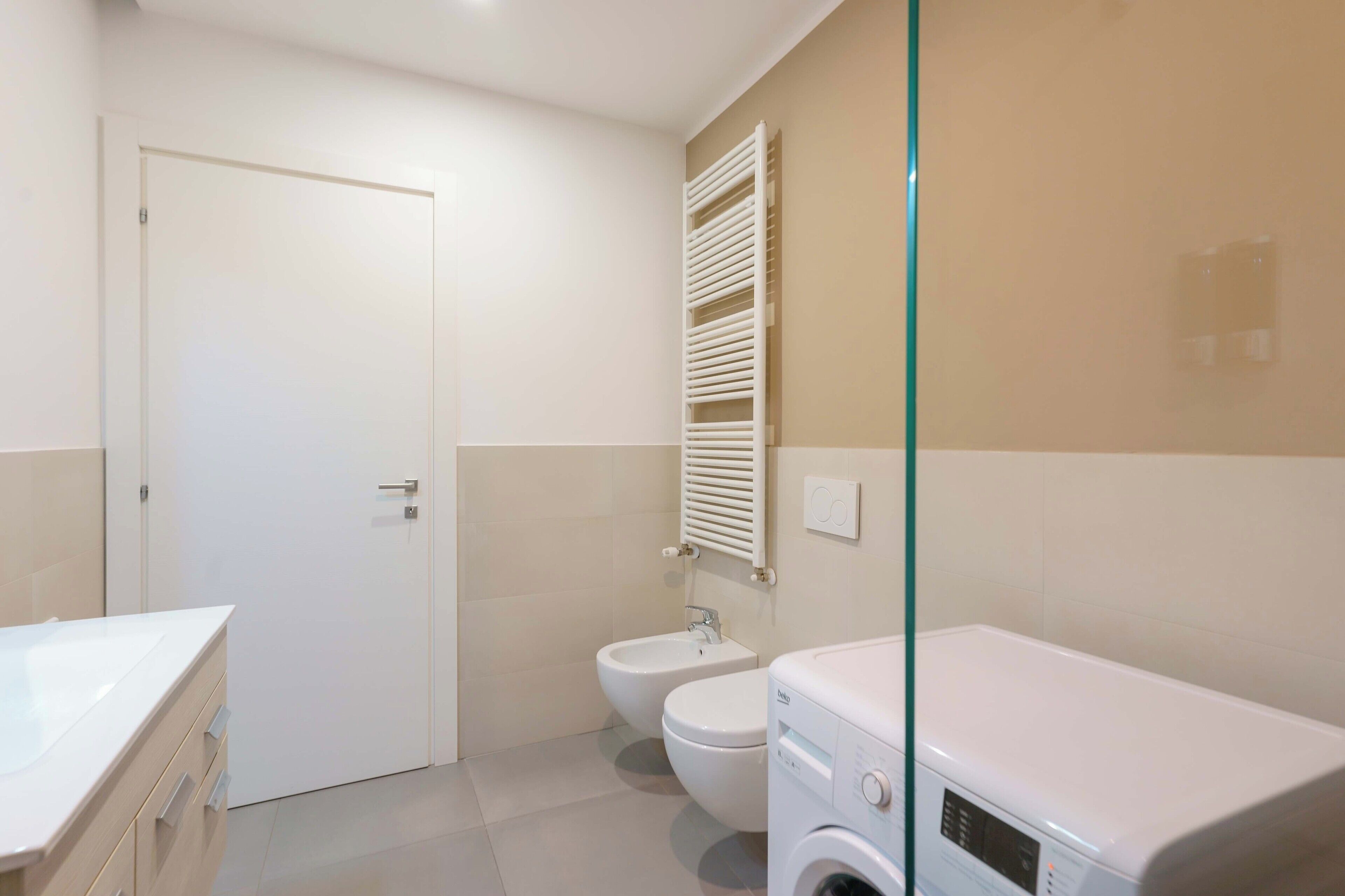 Apartment (West Side) | Bathroom