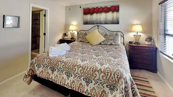 Condo (2 Bedrooms) | Property amenity