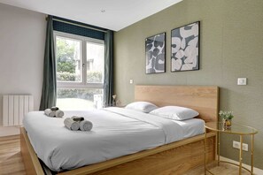 4 slaapkamers, een strijkplank/strijkijzer, reisbedje, wifi