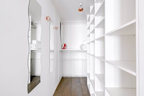 Interior - Cocon lumineux avec balcon - Quartier Villette (Paris)