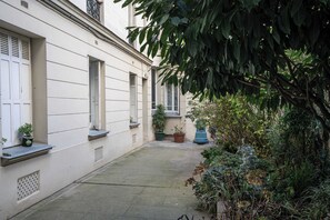 Exterior detail - Elegant appartement proche de la Tour Eiffel (Paris)