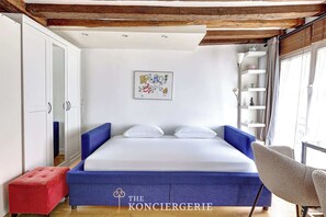 Iron/ironing board, travel cot, WiFi, bed sheets - BM - Ecrin urbain dans le Marais (Paris)