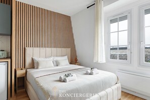1 bedroom, desk, iron/ironing board, WiFi - Studio d'Architecte Haut de Gamme - Elegance et Confort - Paris (Paris)