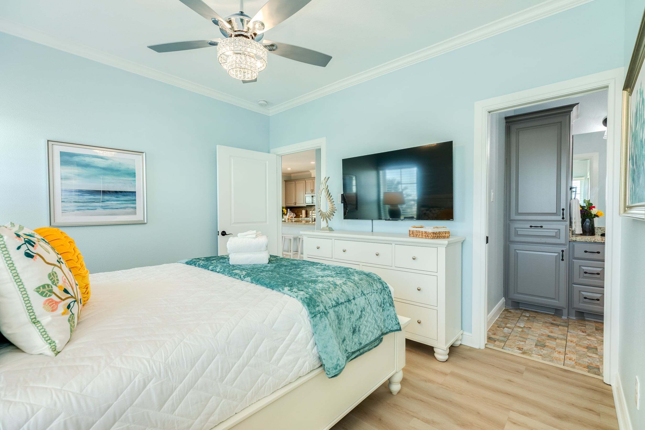 House, Multiple Beds, Kitchen, Ocean View (Coastal Gem)