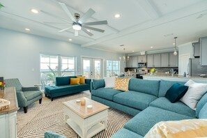 Living area - Coastal Gem (Galveston)