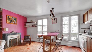 Fridge, microwave, oven, dishwasher - Havre de paix au cœur de Paris (Paris)