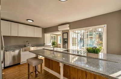 Charming 2-Bedroom Oakland Home Near BART – Flexible Lease