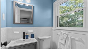 Unclassified image, 5 of 6, button - Newly Remodeled Cape Home in Hyannis – Sleeps 10 Comfortably (Barnstable)