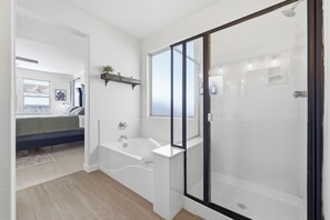Toallas, jabón, papel de baño