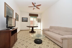 Unclassified image, 5 of 19, button - South to sea Holiday House Donnalucata (Donnalucata)