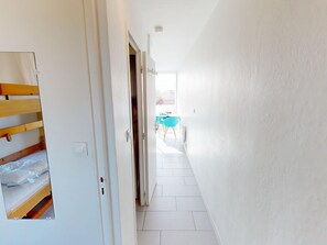 Interior - T2 Apartment in Frontignan-Plage with Terrace and Parking (Frontignan)