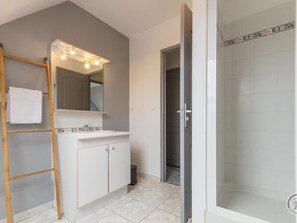 Bathroom - Spacious house, pets welcome - 5 guests (La Feuillie)