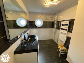 Bathroom - House with private garden - 6 guests (Bretignolles-sur-Mer)