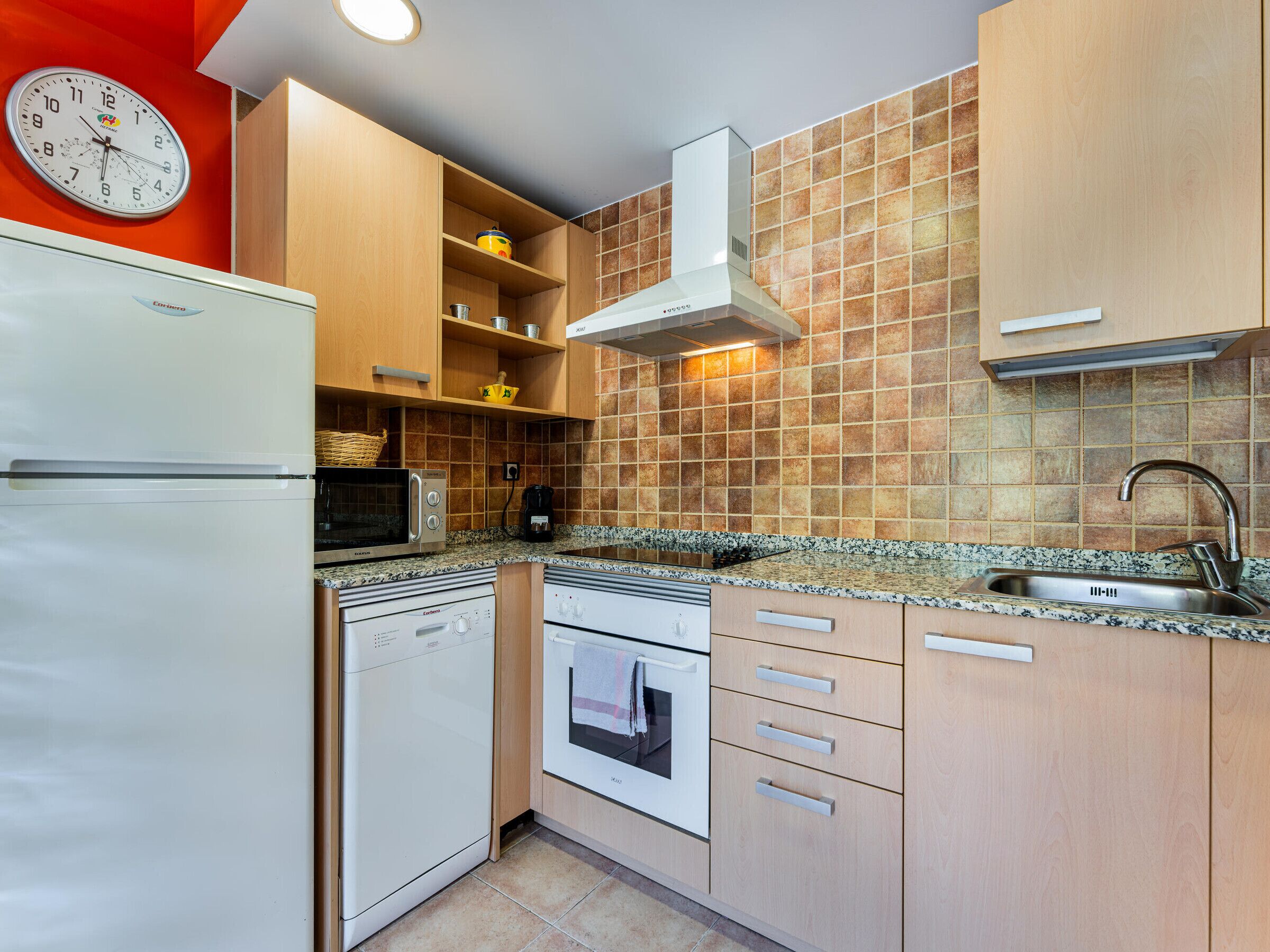 Coffee/tea maker, microwave, oven, stovetop