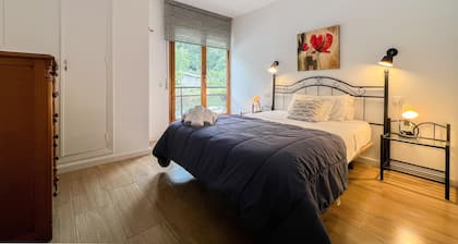 Modern Comfort in Escaldes-Engordany, 3 Bedrooms, Parking