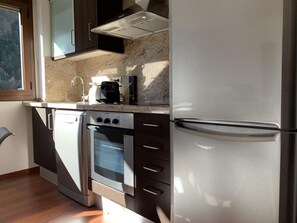 Micro-ondas, fogão, cooktop, lava-louças