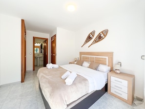 4 bedrooms, WiFi