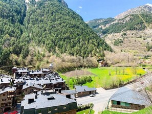 Aerial view - Modern Apartment Arinsal 2 Bedrooms, 4 Pers, Parking Included (Arinsal)