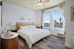 3 chambres, fer et planche à repasser, Wi-Fi, draps fournis
